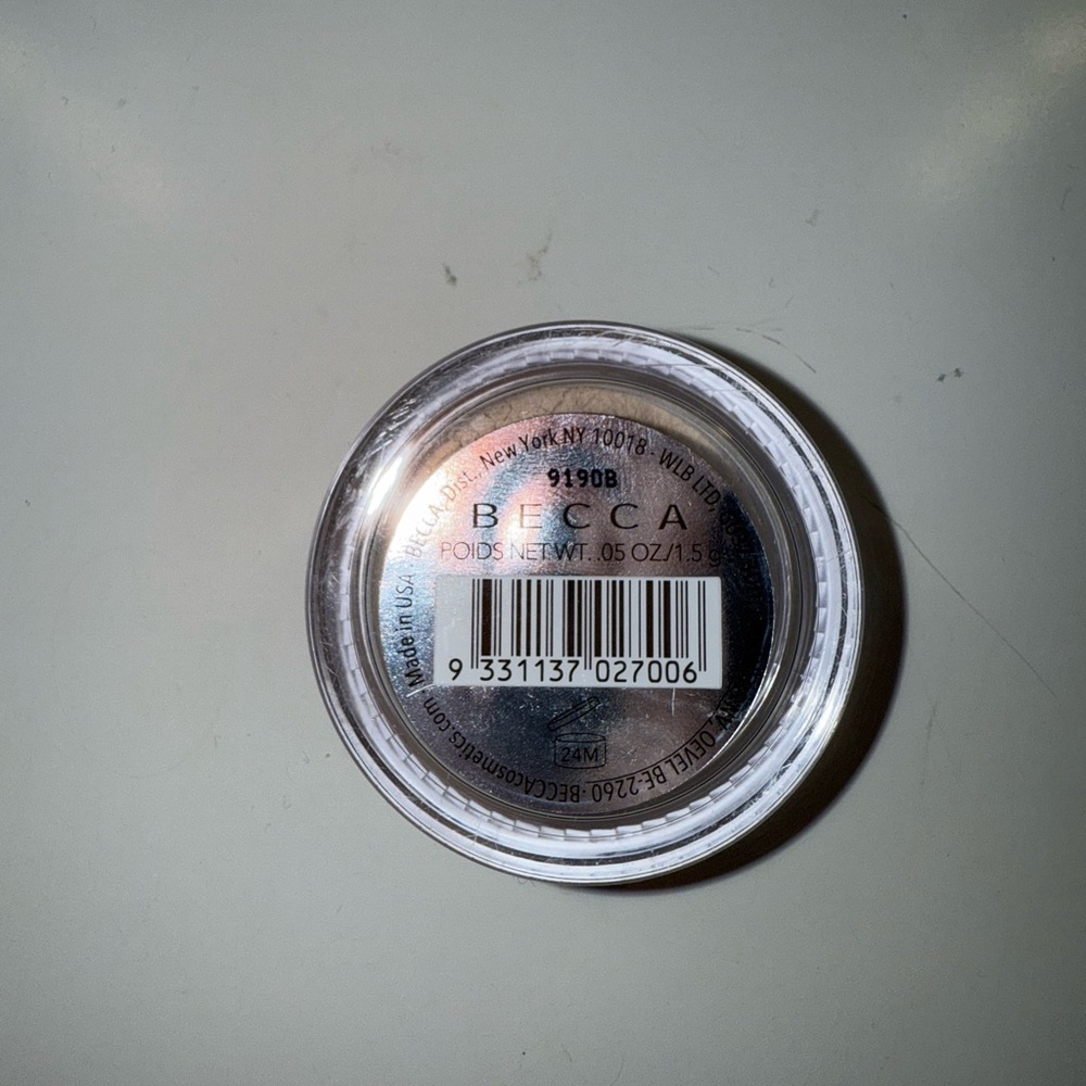 BECCA White Setting Powder - Picture 3 of 4